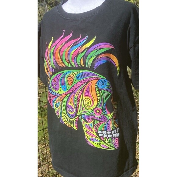 Vintage Neon Mohawk Skull Size Medium Black T-Shirt Short Sleeve 2 Sided Skulls - Picture 1 of 12